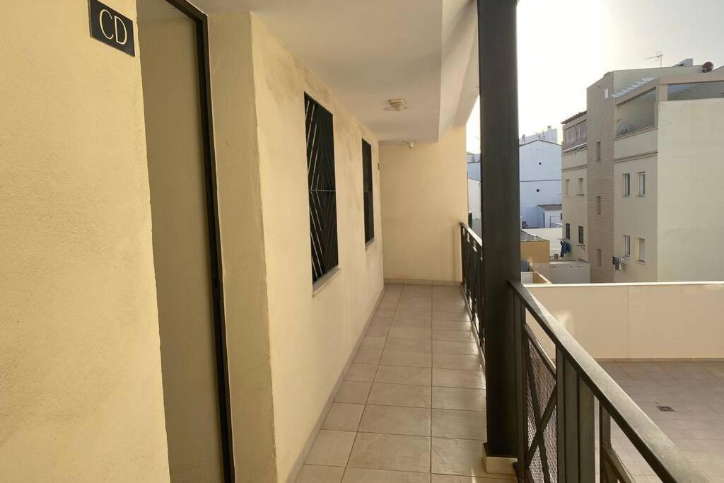 Apartment Maravilloso En Primera Linea De Playa Con Vistas Al Mar En 2 D *