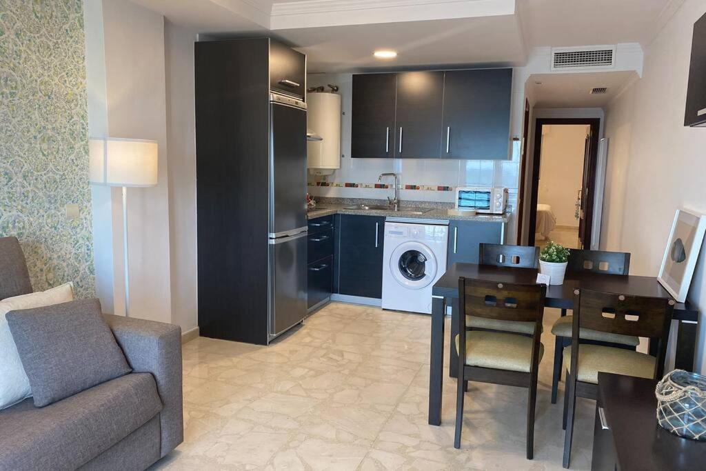 Apartment Maravilloso En Primera Linea De Playa Con Vistas Al Mar En 2 D Caleta De Velez